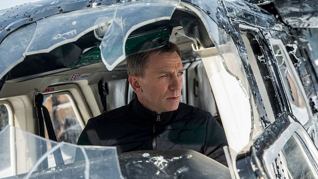 Décryptage de l'ultime bande-annonce de Spectre, le retour de MacGyver, la saga Terminator mise en pause, un extrait d'Hunger Games 4...