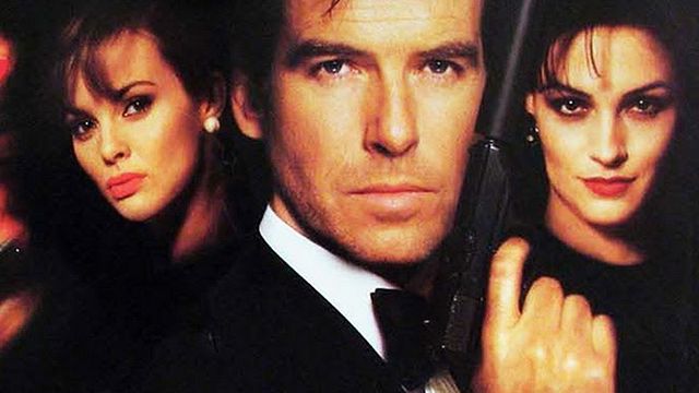Leur nom est Michel... Michel &amp; Michel. Et ils démasquent l'espion Pierce Brosnan et son permis de gaffer...