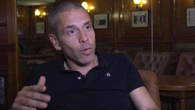 L'acteur Medi Sadoun se prête à notre petit quiz spécial foot et revient sur l'aventure "Dream Team".