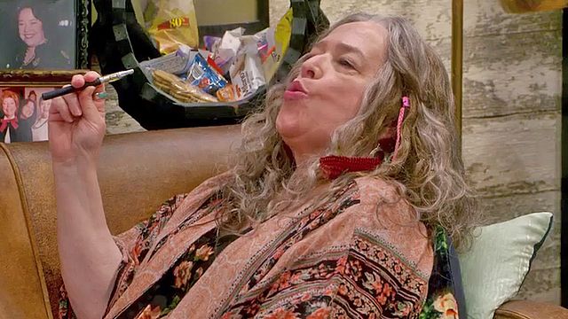 Disjointed - saison 1 Bande-annonce VO