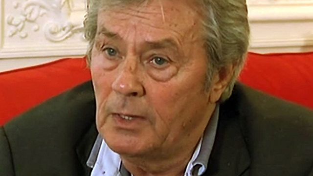 Alain Delon nous parle du "Guépard" de Visconti et de quelques temps forts de sa carrière.
