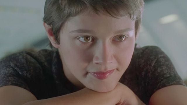 Restons groupés Trailer