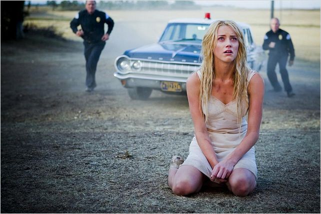 The Ward : photo Amber Heard, John Carpenter