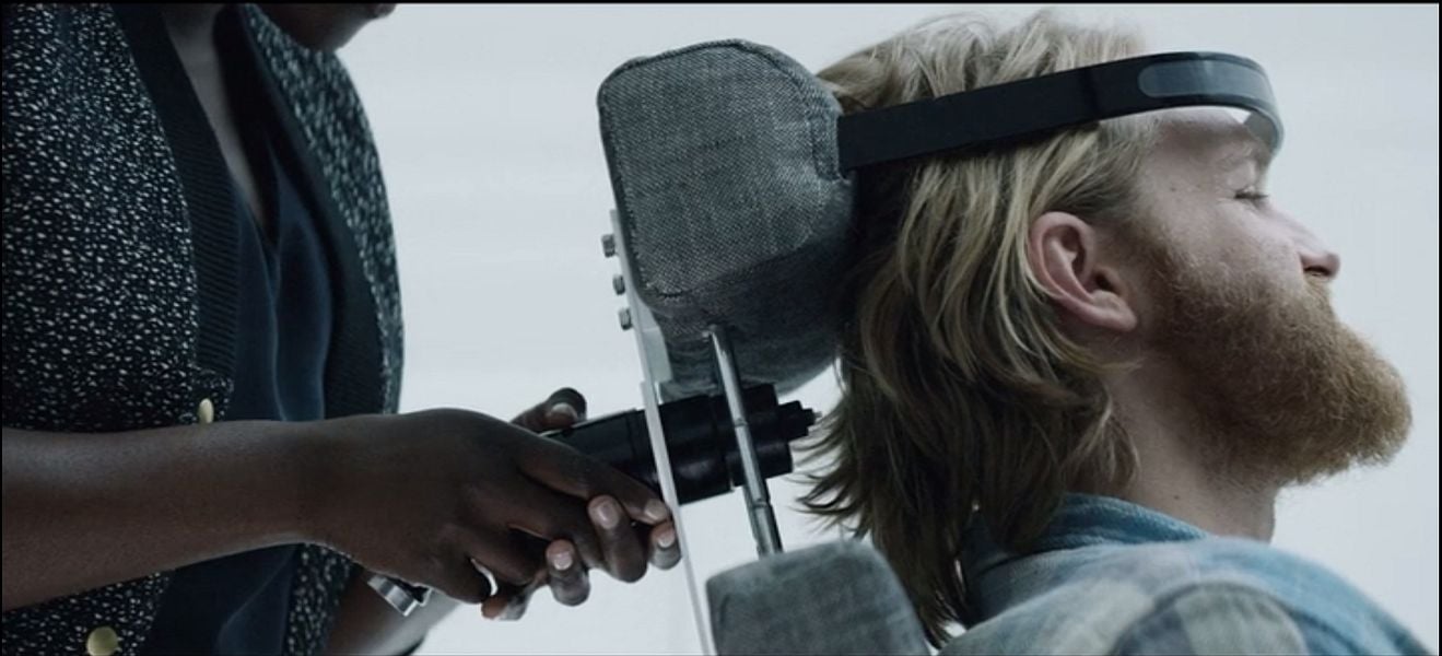 Black Mirror Saison 3 Episode 2 Saison 3 épisode 2 : Playtest - Black Mirror : Ces six fois où la série