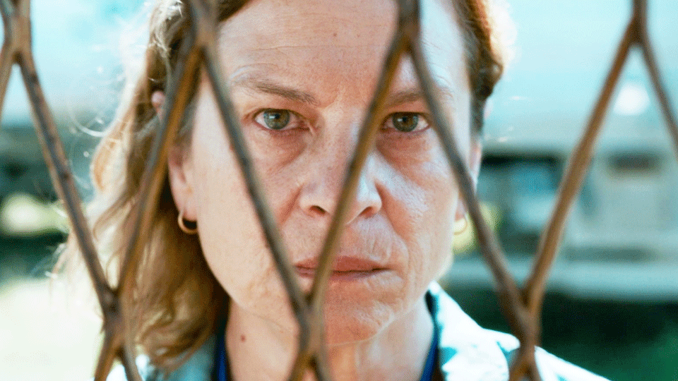 Trailer du film La Voix d'Aida La Voix d'Aida Bandeannonce VO AlloCiné