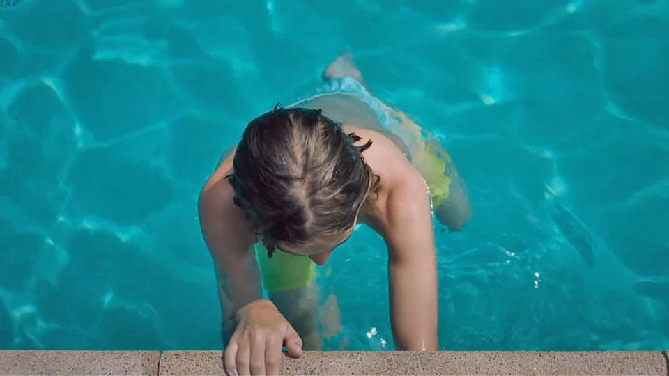 Trailer du film Night Swim - Night Swim Bande-annonce (2) VF - AlloCiné